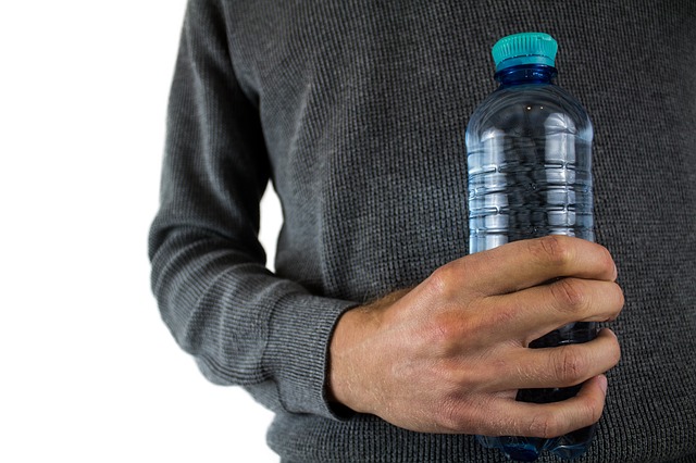 Picie wody – zrób test i sprawdź czy wystarczająco dużo pijesz